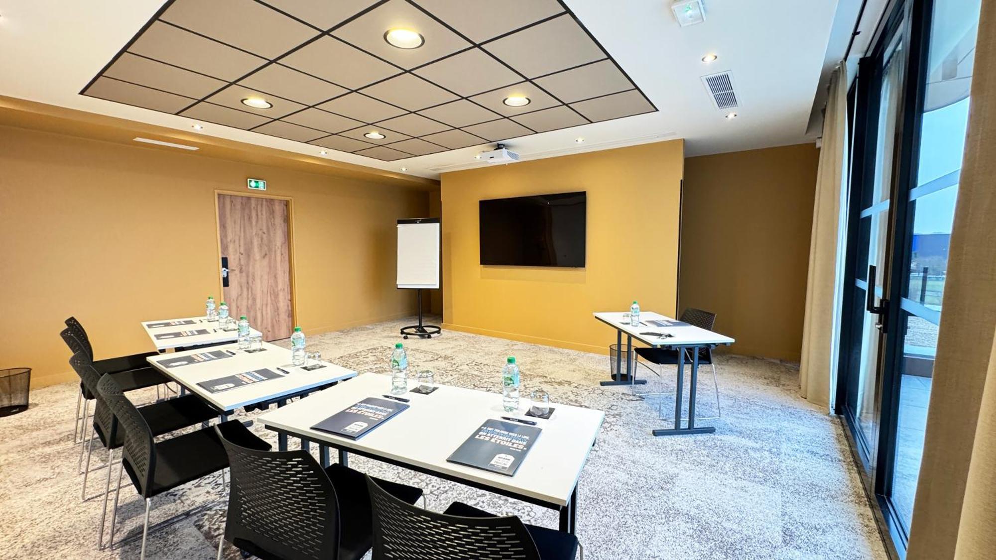 Kyriad Prestige Compiegne Jaux Zewnętrze zdjęcie